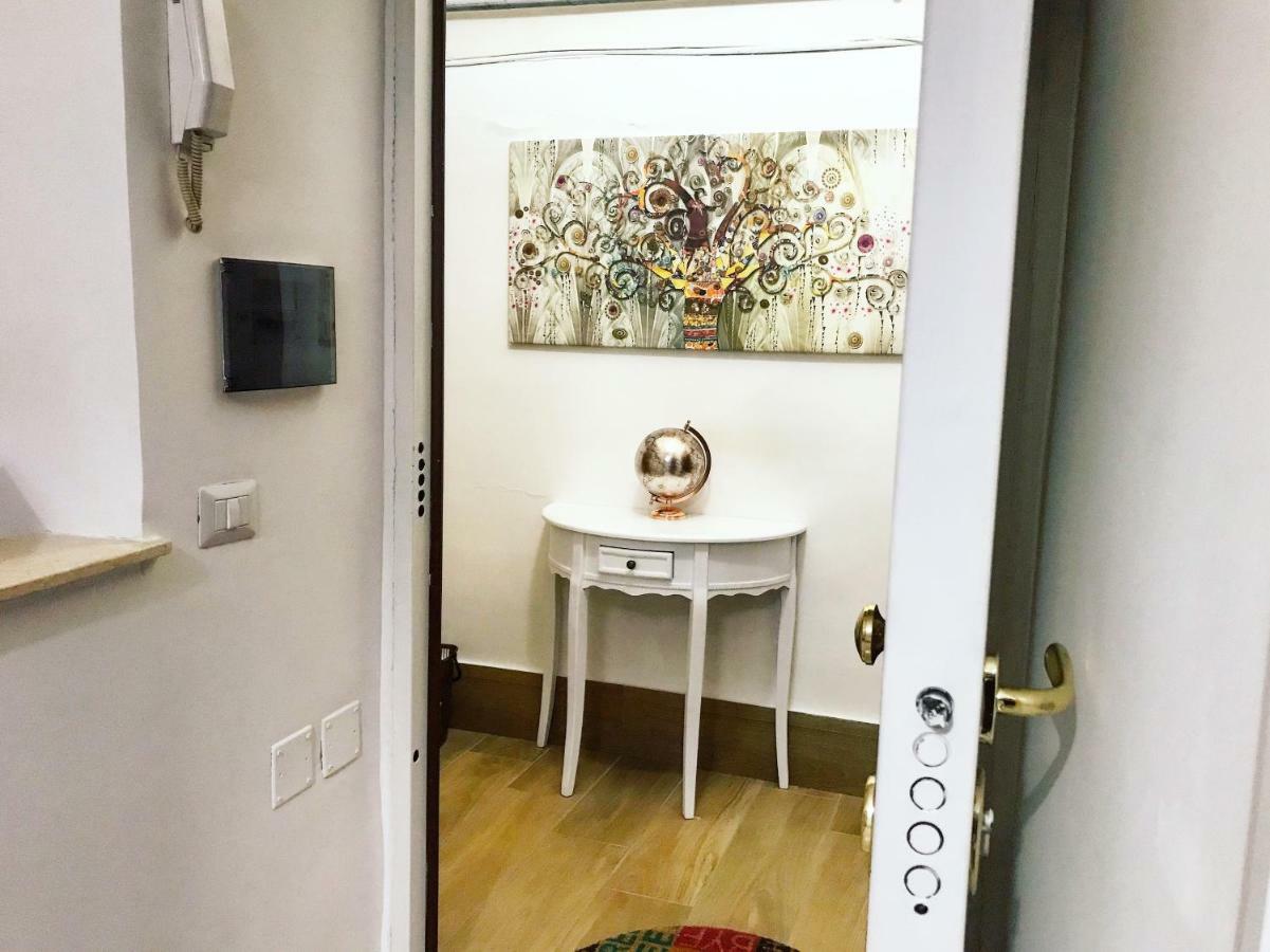 Casa G&G Pignasecca 2 Nel Cuore Di Napoli Extérieur photo