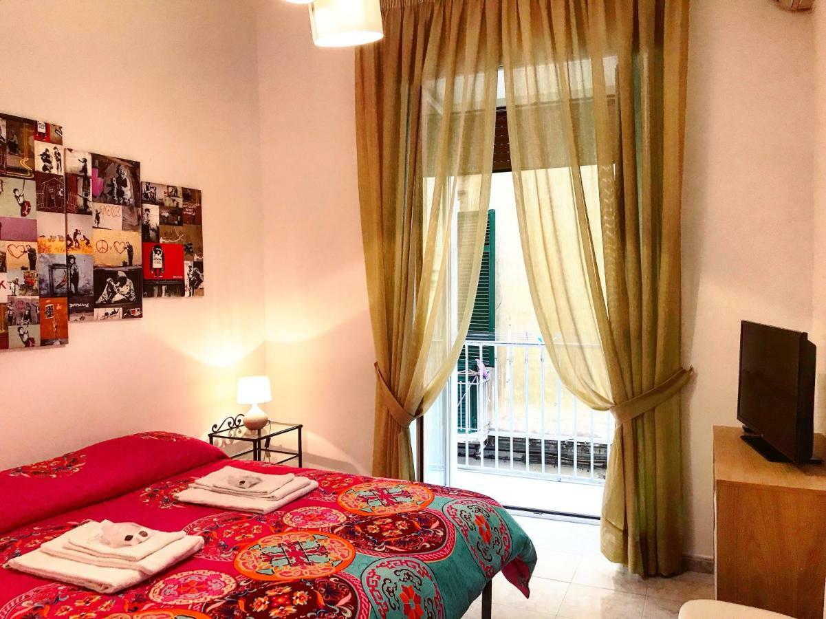 Casa G&G Pignasecca 2 Nel Cuore Di Napoli Extérieur photo